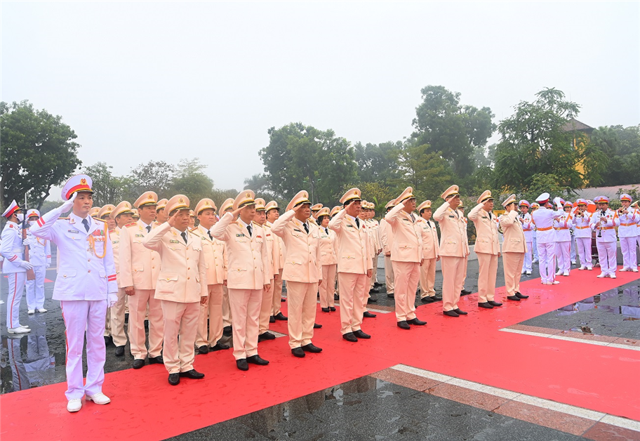 Đảng ủy Công an Trung ương, Bộ Công an vào Lăng viếng Chủ tịch Hồ Chí Minh nhân Ngày thành lập Đảng Cộng sản Việt Nam